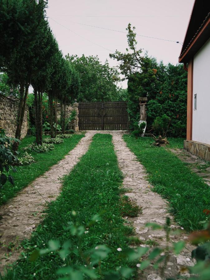 Sadyba Pochayiv Vila Pochaiv Exterior foto